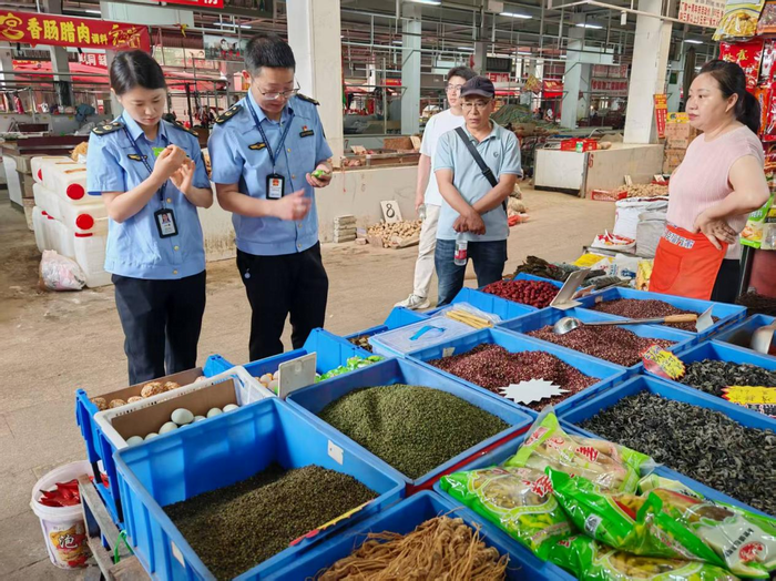 筑牢“放心吃”安全防線！成都召開農產品批發市場監管現場會